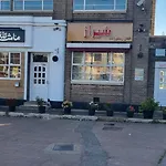 Private Room In Shares Flat Near Heathrow Airport